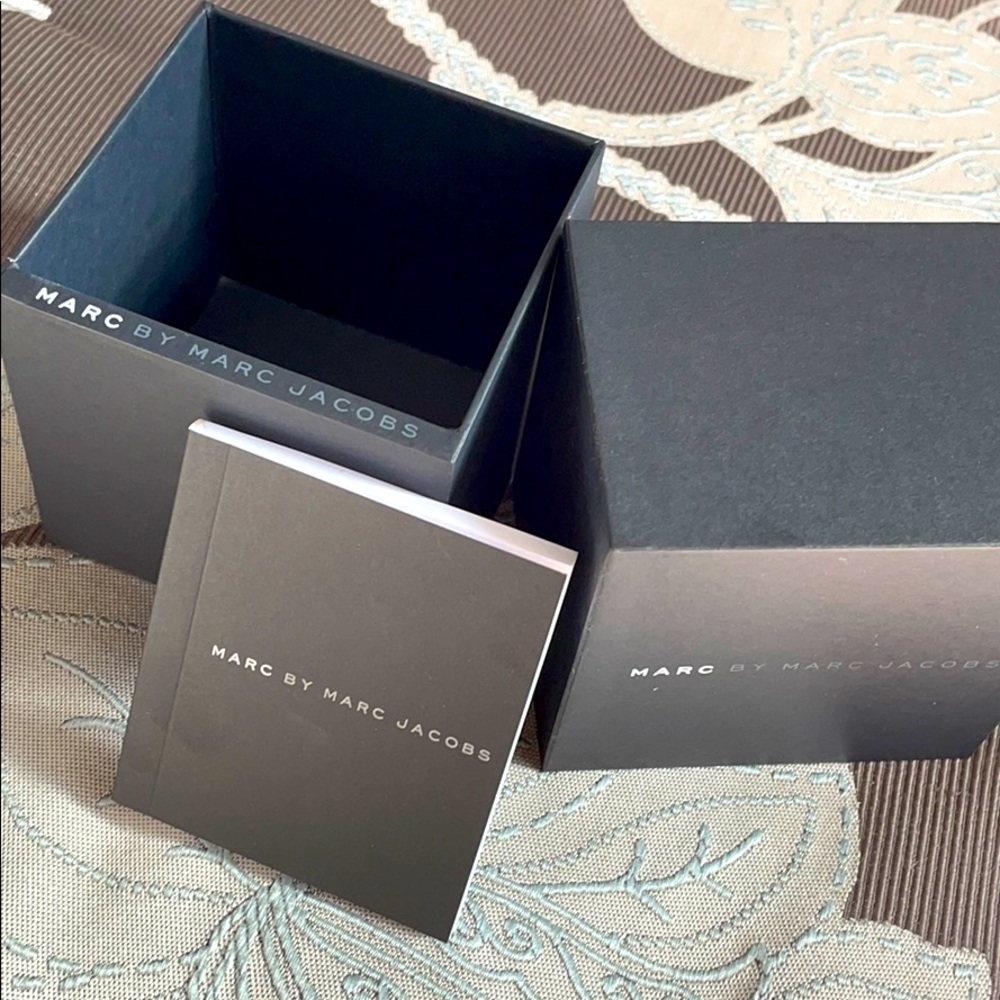 Marc Jacobs Watch Box